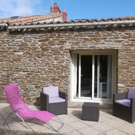 Au Clos De Launay Chambres D'hotes - Louis Couette-café *