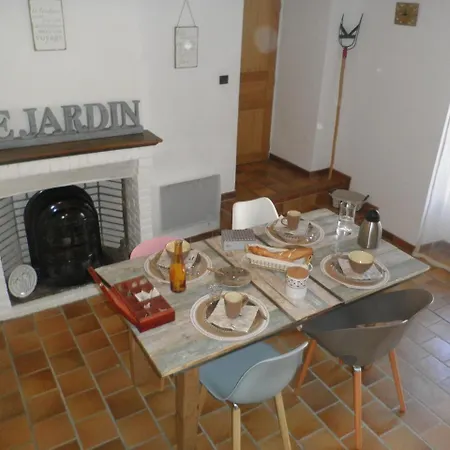 Bed and Breakfast Au Clos De Launay Chambres D'hotes - Louis Le Cellier