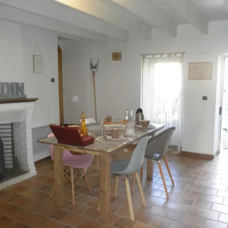 Au Clos De Launay Chambres D'hotes - Louis Couette-café *