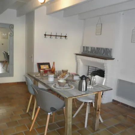 Bed and Breakfast Au Clos De Launay Chambres D'hotes - Louis