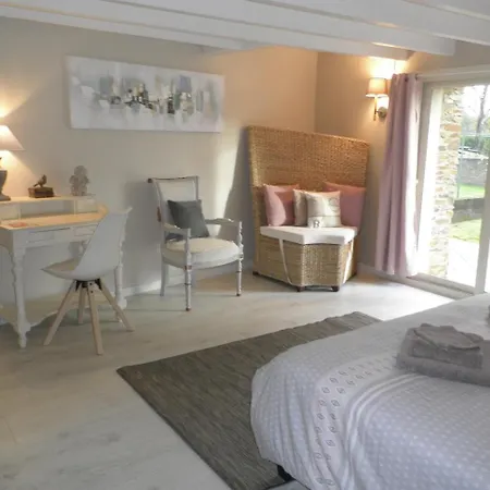 Couette-café Au Clos De Launay Chambres D'hotes - Louis