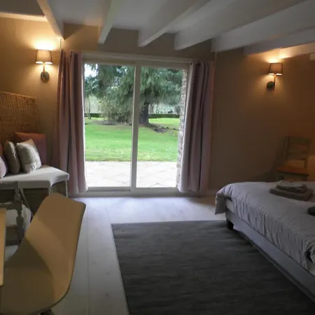 Au Clos De Launay Chambres D'hotes - Louis Couette-café *