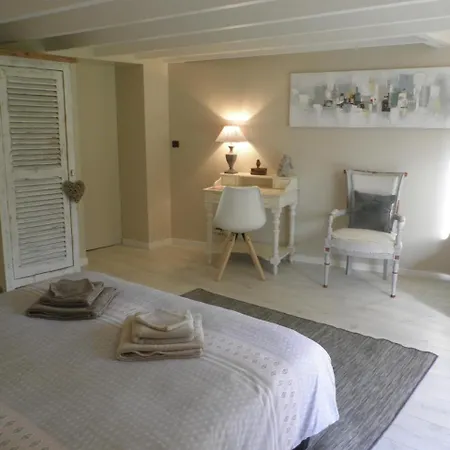 Au Clos De Launay Chambres D'hotes - Louis Le Cellier